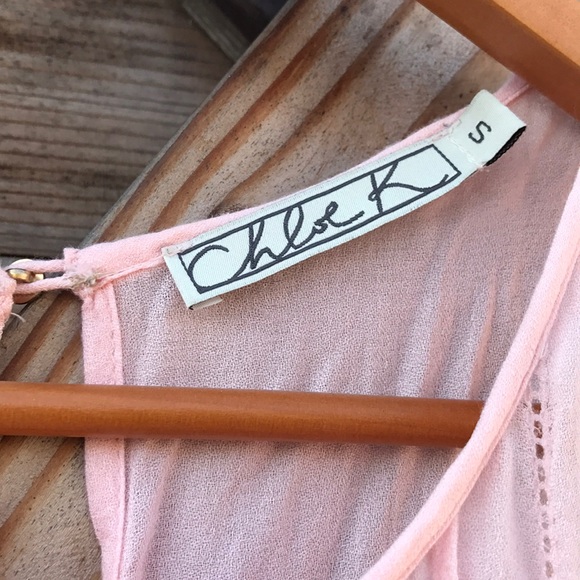 Sleeveless pink blouse - Picture 2 of 3